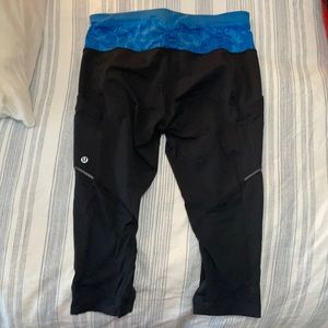 Lululemon leggings I believe they are a size 10 but the tags are gone.